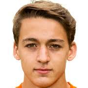 https://img.longzhuzhiboq.com.cn/img/football/player/0d12fff4e6489e57edadc485c2283c56.jpg