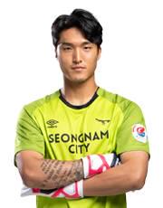 https://img.longzhuzhiboq.com.cn/img/football/player/6236464638a1d95d8560c4330a0b4cc7.jpg